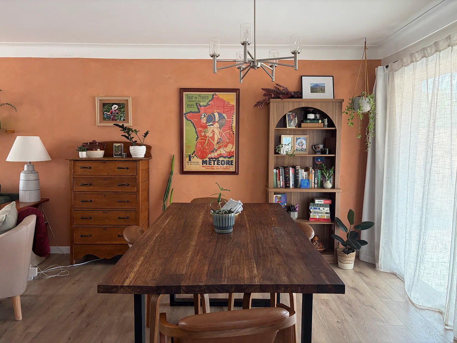 3 bed, 1144 sqft, $2,200 — Photo 3