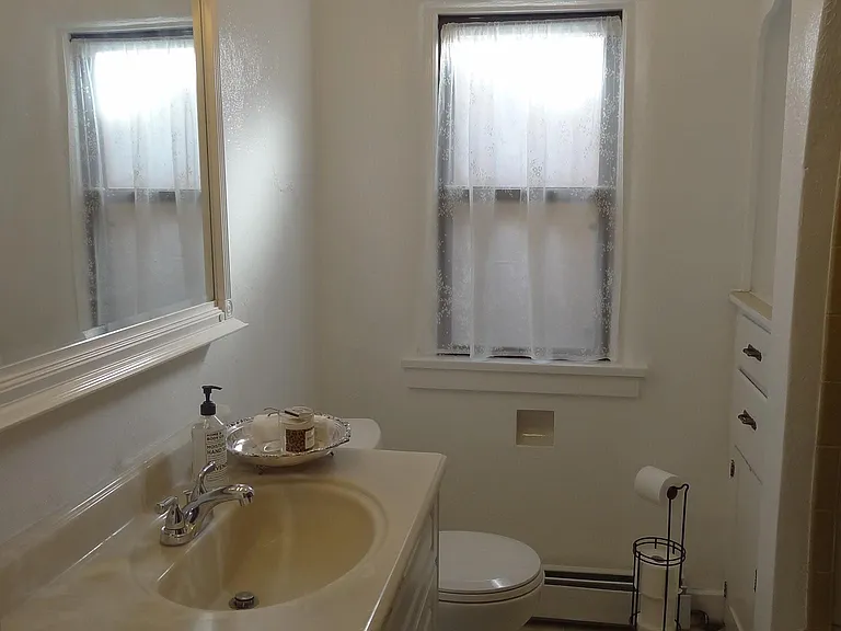 211 Dartmouth Dr SE — Photo 5