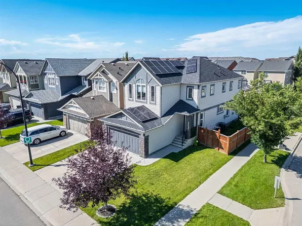 4 S Legacy Ct SE, Calgary, AB T2X 2E6