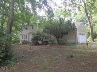 16 Avon Dr, Freehold, NJ