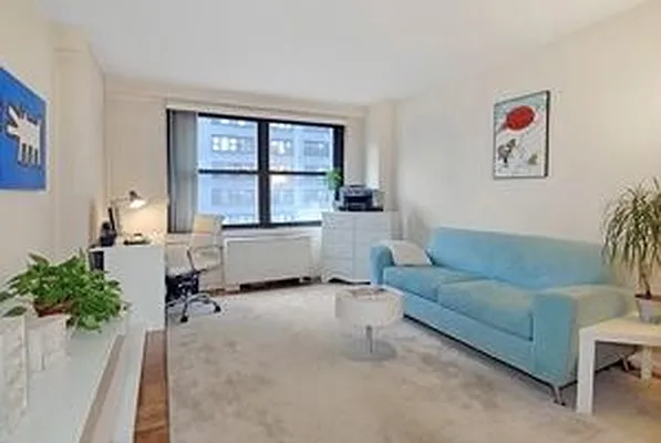 Sold by Douglas Elliman | media 10