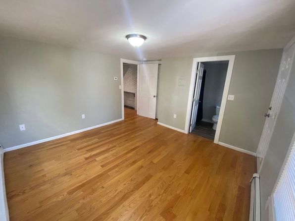 80 Cabot St #4
