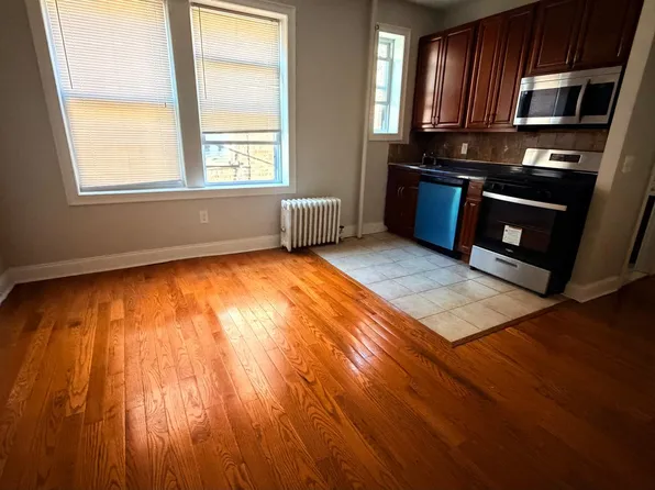 130 Corbin Ave, Jersey City, NJ
