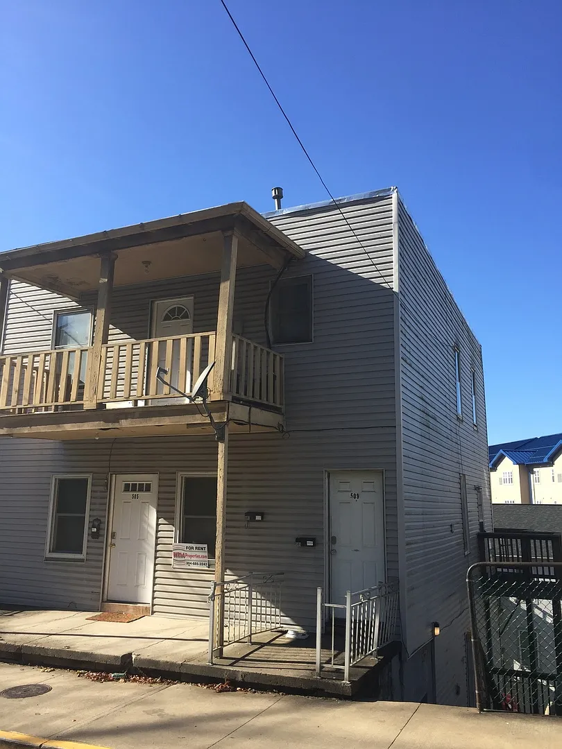 505 Locust — Photo 1