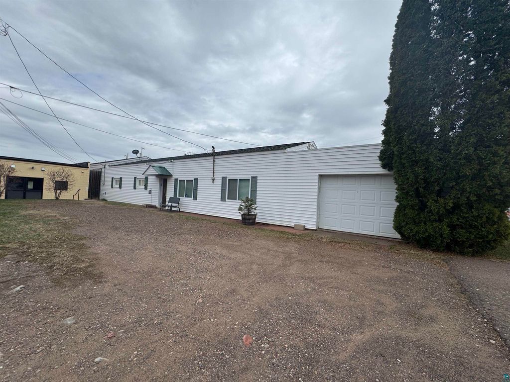 406 4th St, Moose Lake, MN - View 3