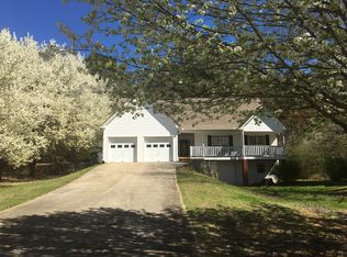 1995 Meyers Dr, Lawrenceville, GA