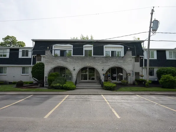 132 Harrogate Sq APT E, Buffalo, NY 14221
