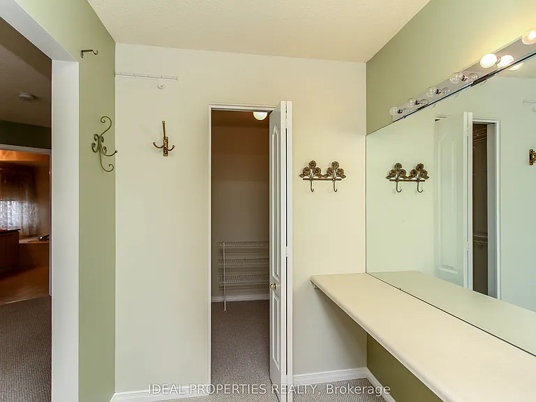 39 Huntings End Ave — Photo 23