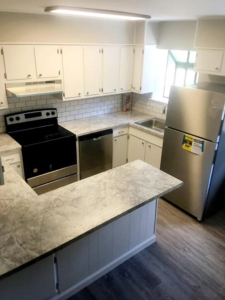 2 bed, 1.5 bath, 1120 sqft, $1,000 — Photo 2