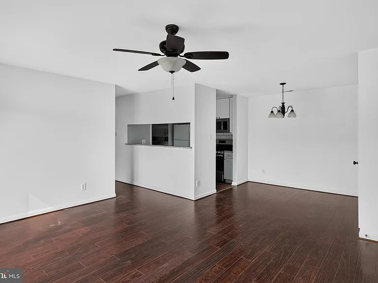 714 Woodhollow Dr — Photo 5