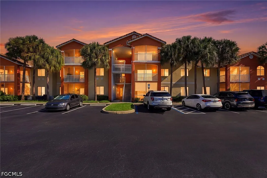 2 bed, 1.0 bath, 956 sqft, $1,350 — Photo 3
