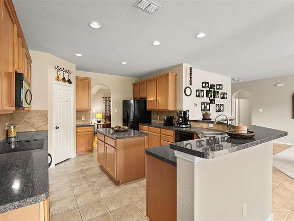 5th image of 12118 Daimler Dr
