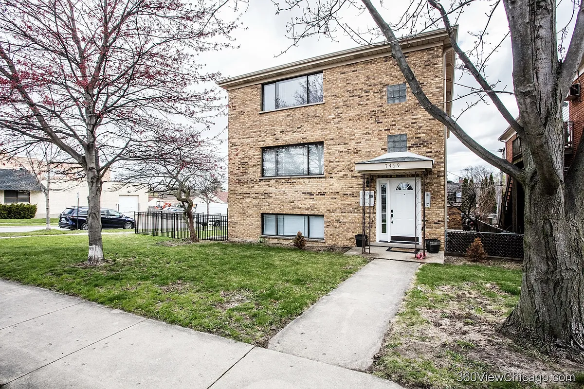 Building Photo - N Waukegan Rd