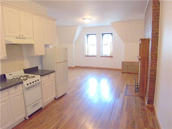 5th image of 52 W 75th St APT 9