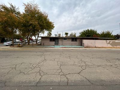 236 K St, Sanger, CA, 93657