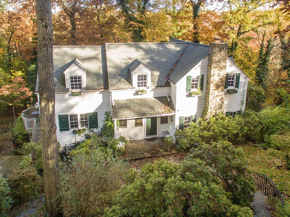 1st image of 80 Hollywood Dr