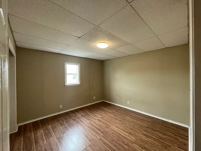 102 S Commonsway Dr #C — Photo 14