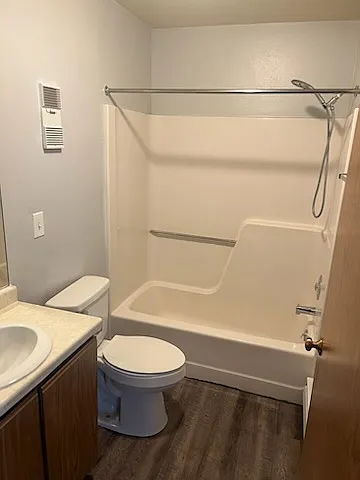 20 Forest Ave #305 — Photo 5