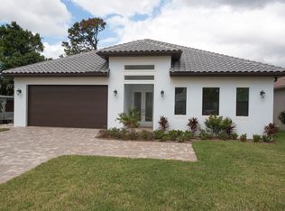 833 105th Ave N, Naples, FL 34108