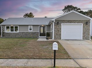 12 Elkton Ct, Toms River, NJ 08757