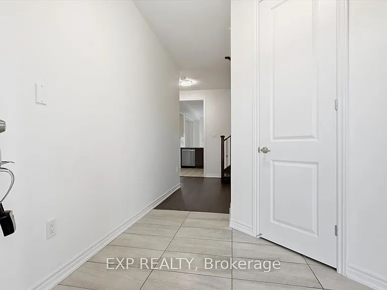 448 Trevor St — Photo 3