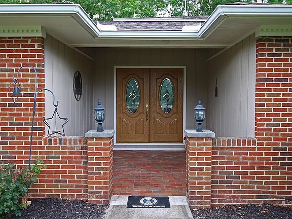 5th image of 13912 Stonehenge Cir