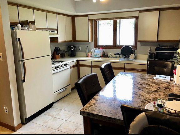 2nd image of 5805 Hylan Blvd #1600