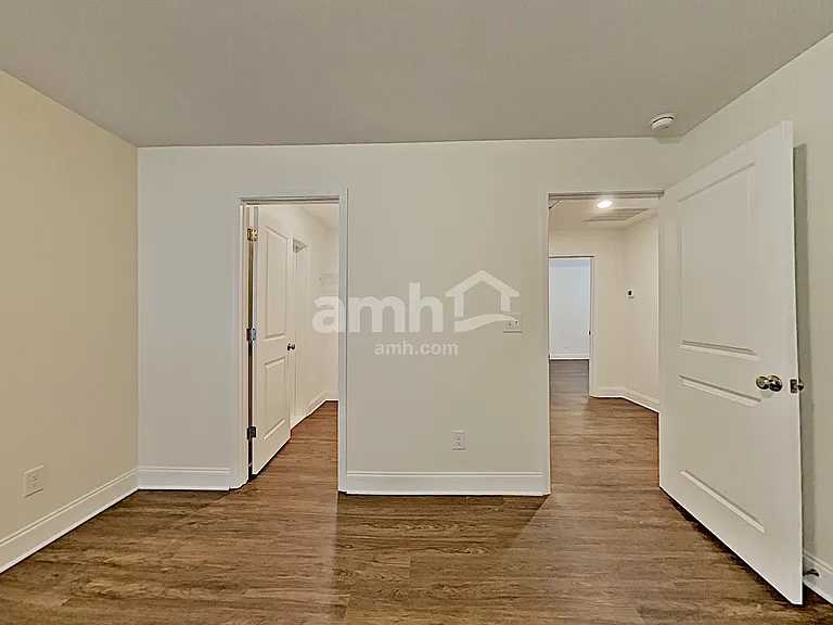 154 Lindridge Dr — Photo 20
