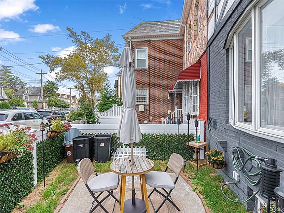 4th image of 11210 Colfax Street