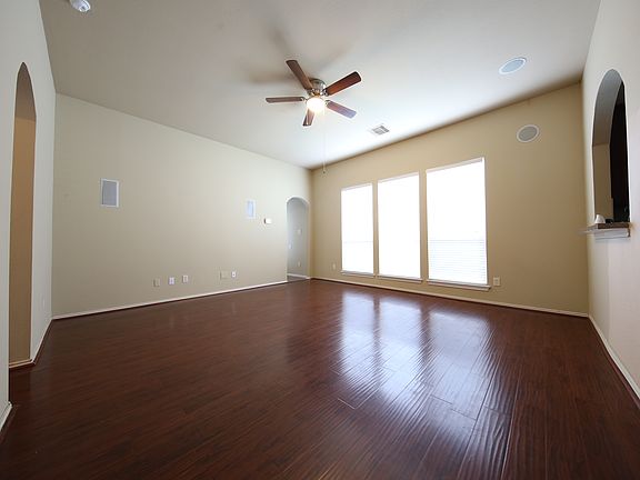 5th image of 12807 Pecan Shores Dr