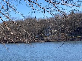 1318 Birch Dr, Basking Ridge, NJ 07920