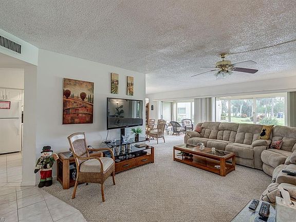 5th image of 4852 Golf Club Ct APT 1