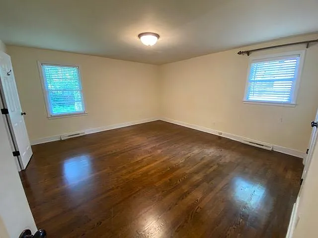 106 Hawkins Dr — Photo 11