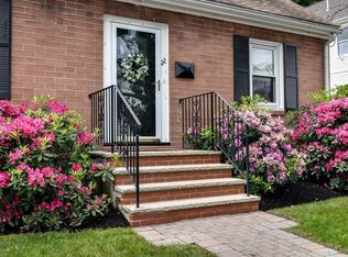22 Dewey St, Watertown, MA 02472