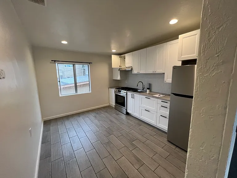 1553-1559 S 40th St #1555 — Photo 5