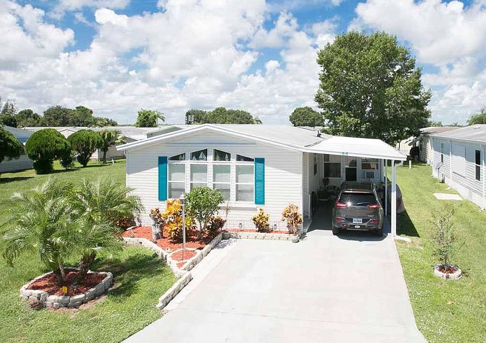 1st image of 515 Sapote Dr