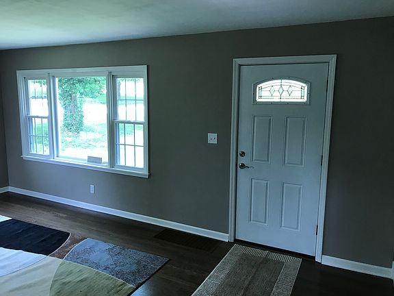 Living room/front entrance