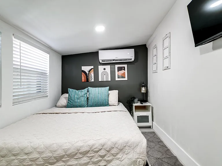 3147 SW 17th St #4 — Photo 7