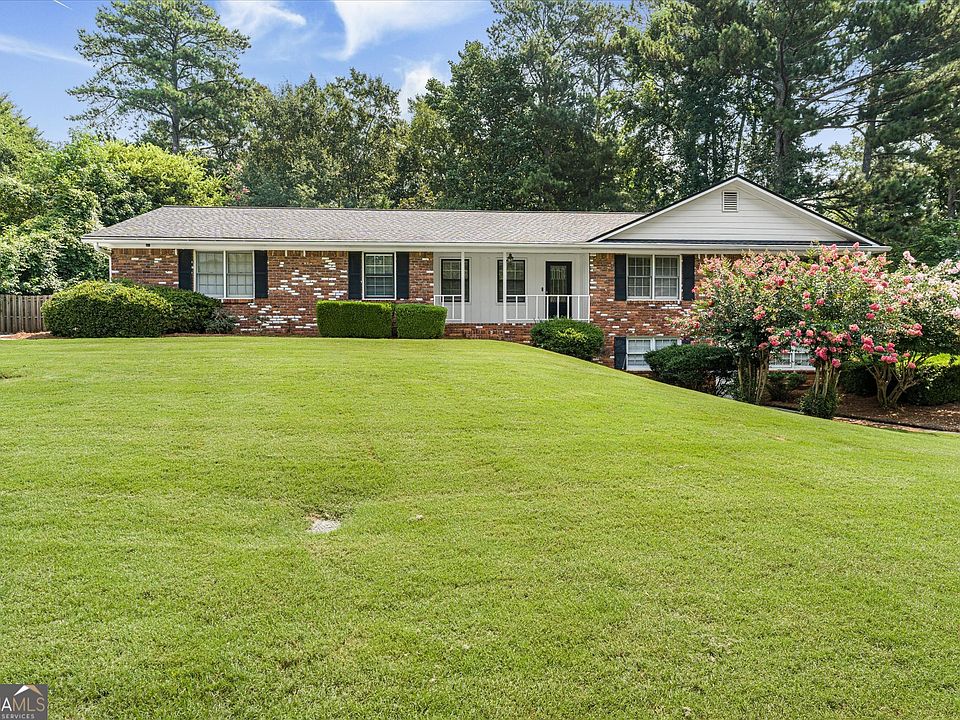 1st image of 226 Machelle Ln SW