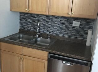 850 W Agatite Ave, Chicago, IL 60640
