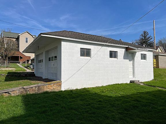 4th image of 734 Suter St