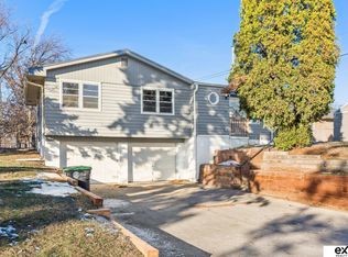 4908 N 48th St, Omaha, NE 68104
