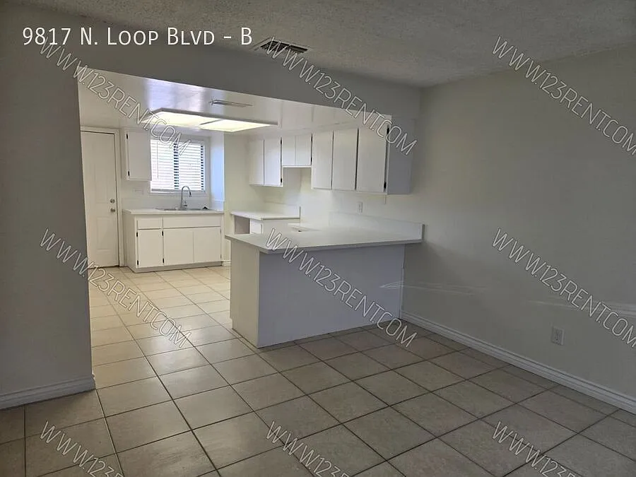 2bd/ 1.5 Bath Townhome California City — Photo 3