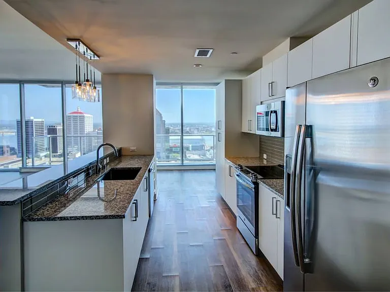 The Residences at OMNI Louisville — Photo 4