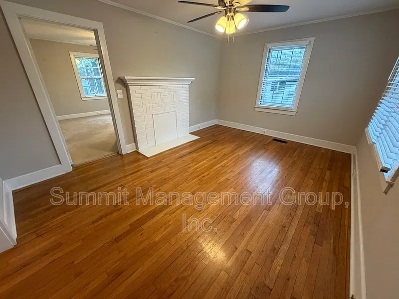 2 bed, 1.0 bath, $1,500 — Photo 3