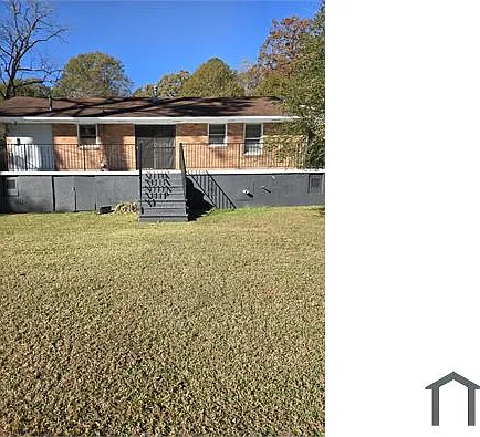 2332 Carey Dr SE — Photo 2