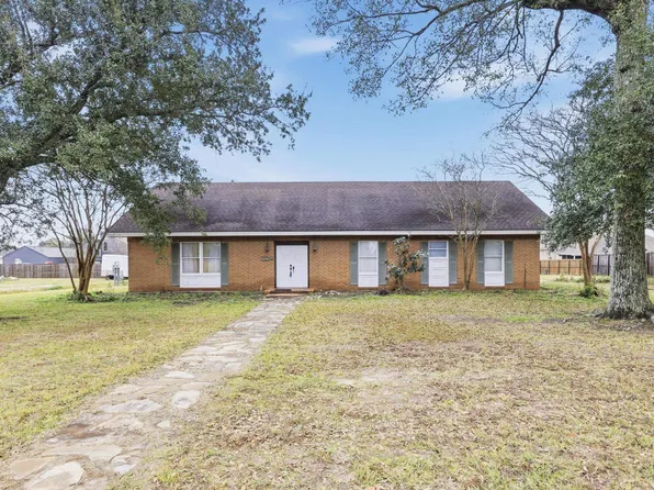 2622 Park Dr, Lake Charles, LA 70605