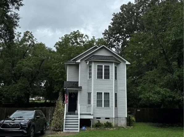 1913 North St, Fayetteville, NC 28301