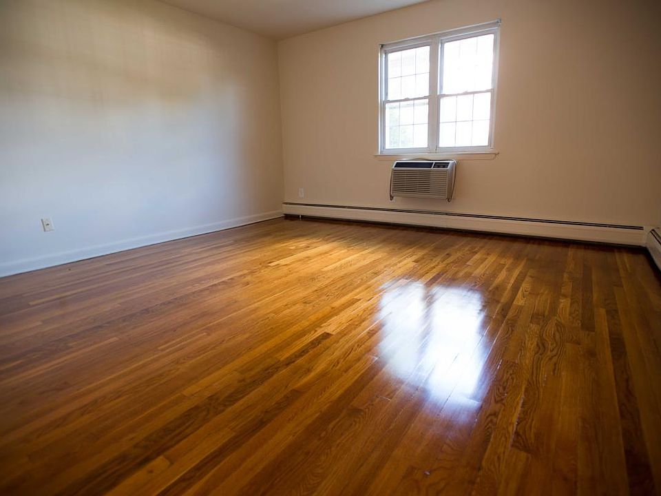 1st image of 171 Main St APT 7