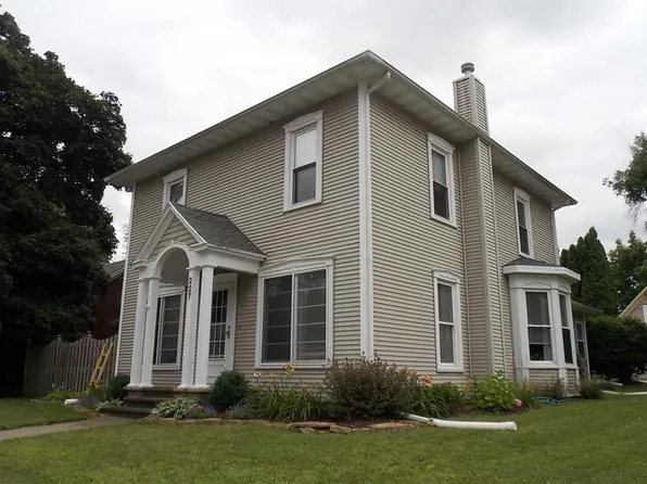 227 W Madison Ave, Milton, WI 53563